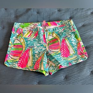 BNWT ‘you’ve gotta regatta’ Lilly shorts size 2